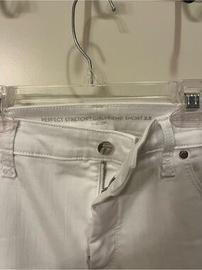 Chico’s Perfect Stretch Girlfriend Short 2.5 in White